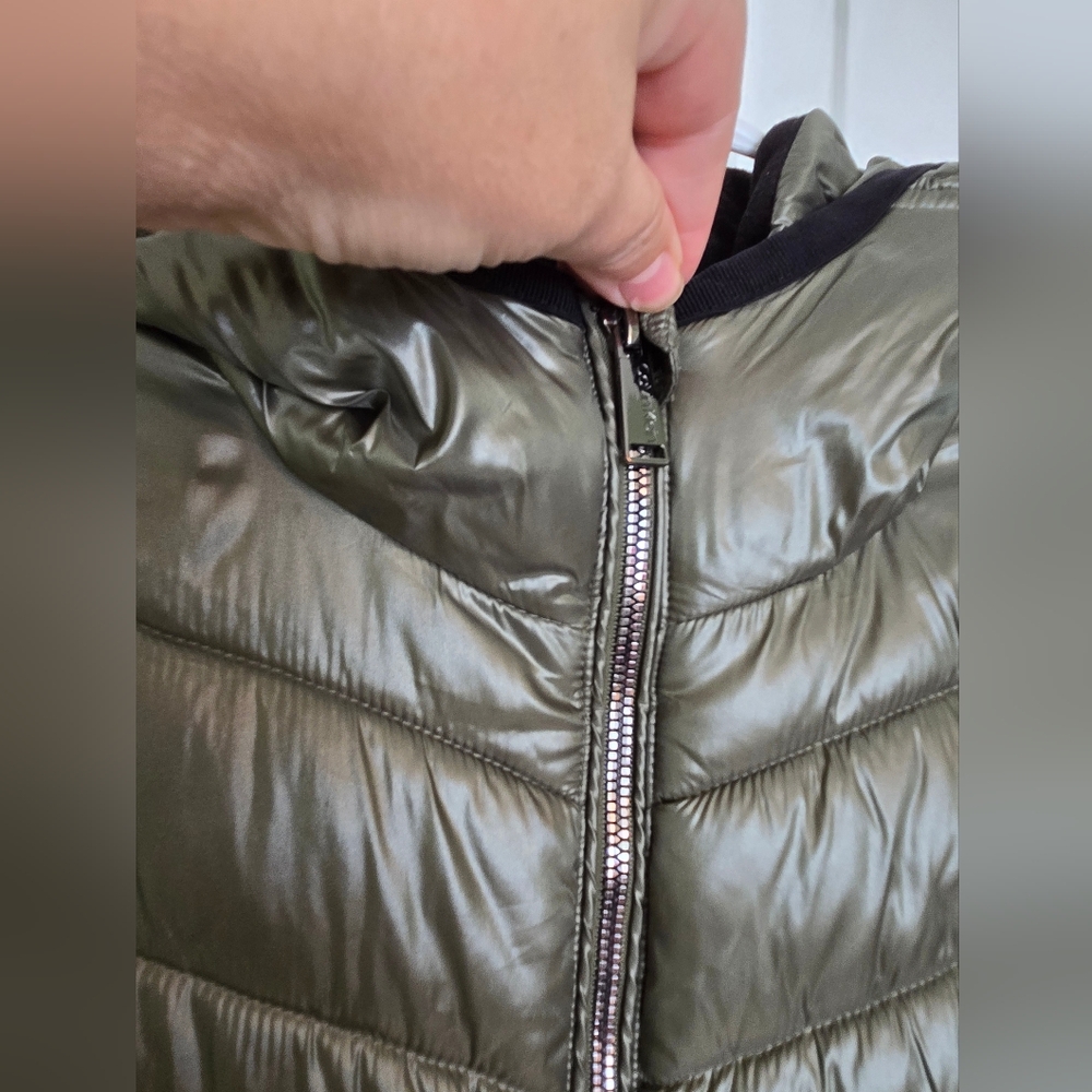 Ck puffer jacket - Picture 2 of 8